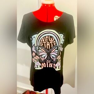 Wound Up Black Graphic Short Sleeve Tee Mushroom Butterfly size 19